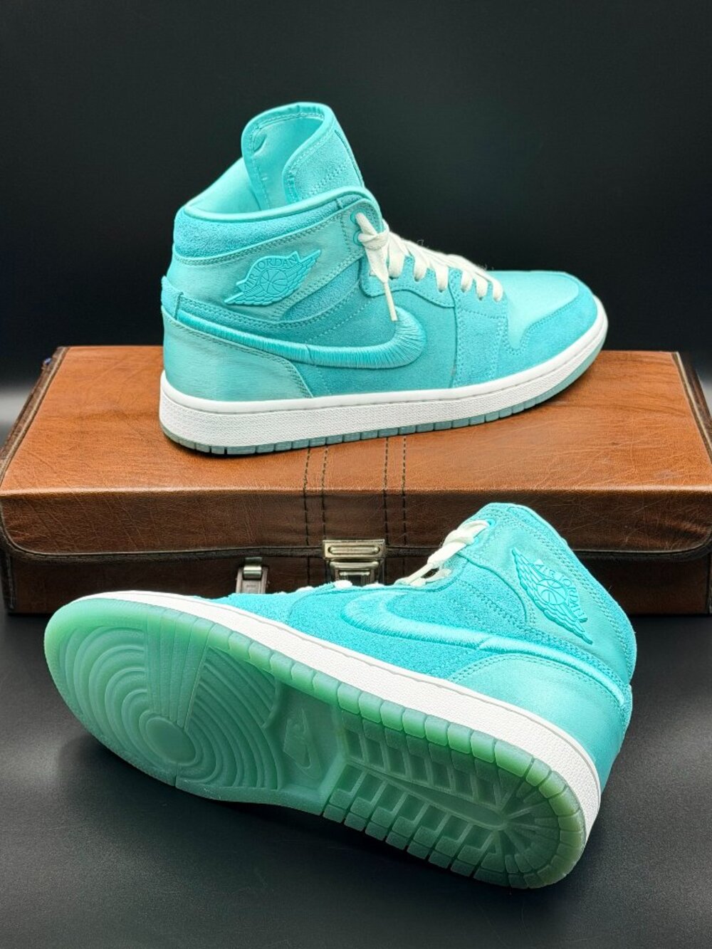 Wmns Air Jordan 1 Retro High 'Season of Her: Aqua' - Picture 5 of 11